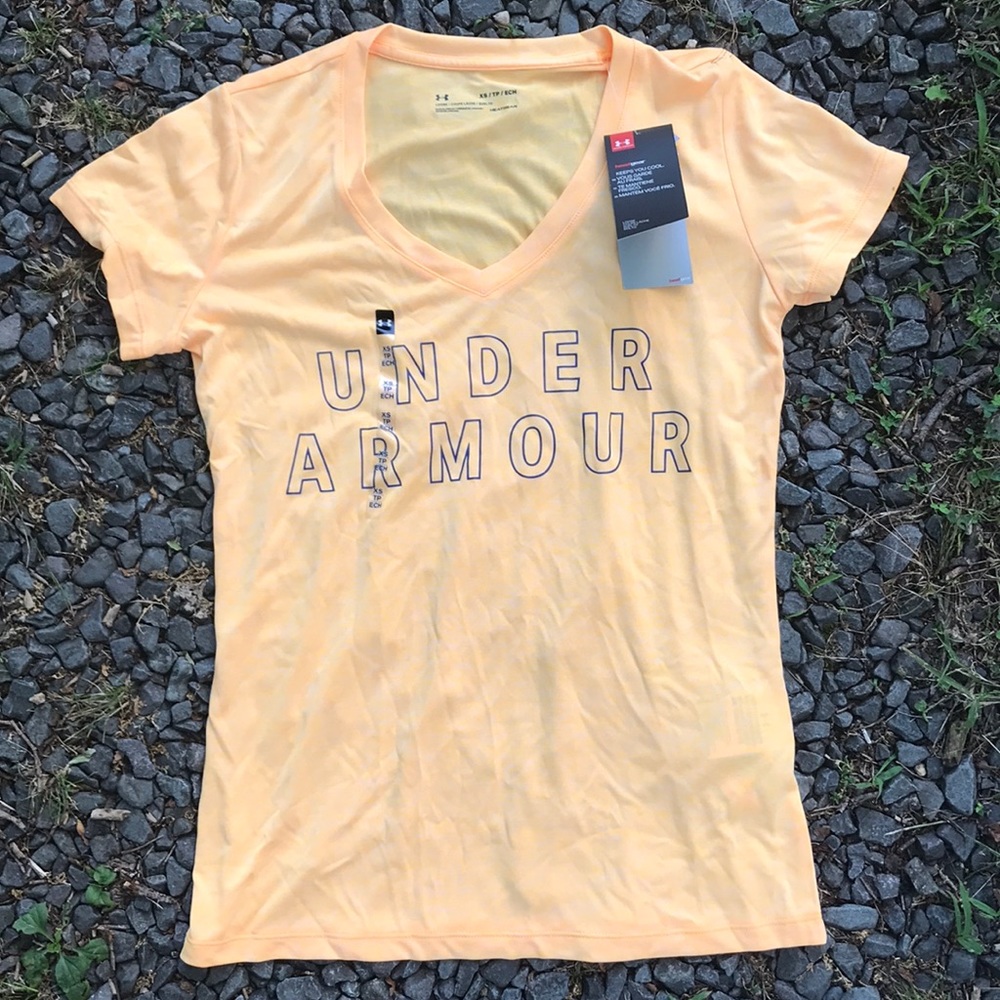 NWT Under Armour “Heatgear” V-neck Exercise Tee